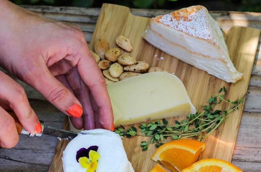 Bamboo Cheese Server: The Best Bamboo Cheese Boards You Can Buy in 2022 ...