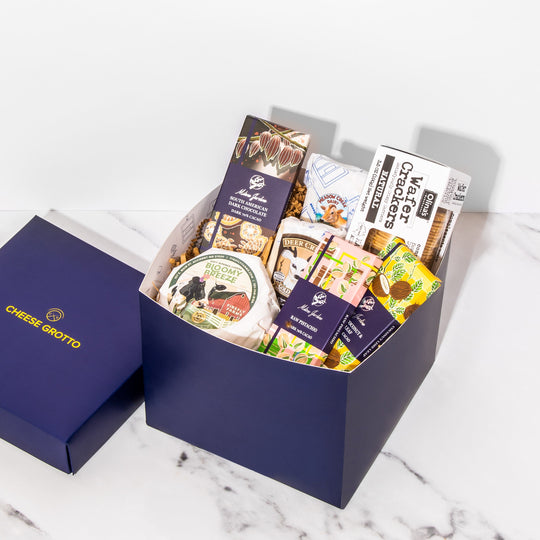 Christmas Preorder: Cheese & Chocolate Pairing Gift Box