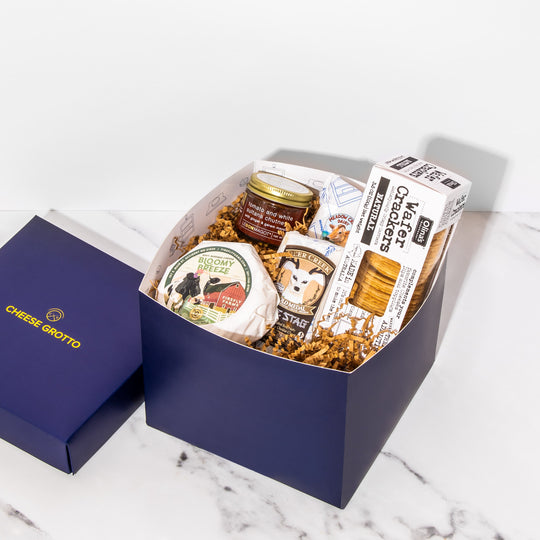 Artisan Cheese, Chutney & Crackers Gift Package